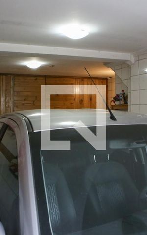 Casa à venda com 174m², 3 quartos e 2 vagas Casa à venda com 174m², 3 quartos e 2 vagasGaragem e banheiro