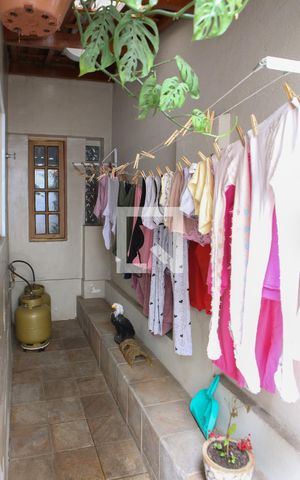 Casa à venda com 174m², 3 quartos e 2 vagas Casa à venda com 174m², 3 quartos e 2 vagasÁrea de Serviço