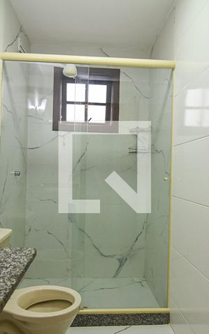 Casa à venda com 91m², 2 quartos e 2 vagas Casa à venda com 91m², 2 quartos e 2 vagasBanheiro do Quarto 2