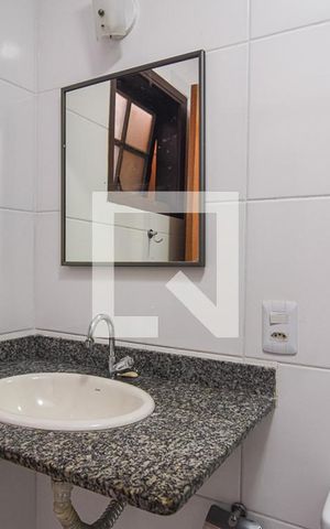 Casa à venda com 91m², 2 quartos e 2 vagas Casa à venda com 91m², 2 quartos e 2 vagasBanheiro Social