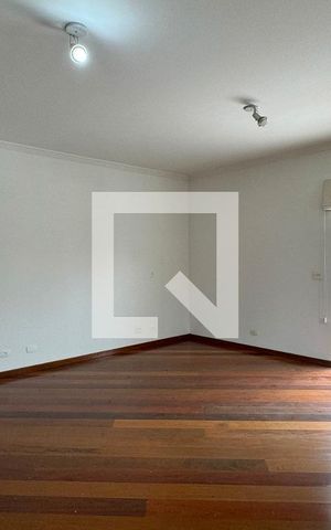 Casa de condomínio para alugar com 700m², 5 quartos e 5 vagasSuíte 2
