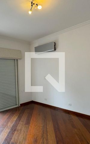 Casa de condomínio para alugar com 700m², 5 quartos e 5 vagasSuíte 4
