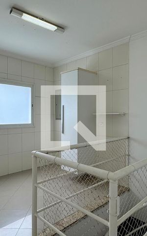 Casa de condomínio para alugar com 700m², 5 quartos e 5 vagasÁrea de Serviço