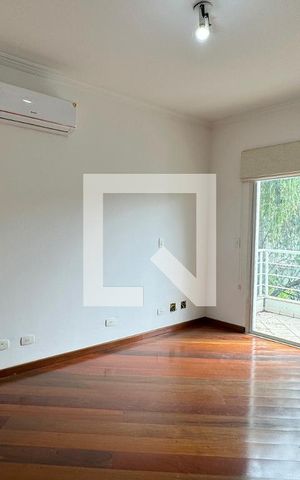 Casa de condomínio para alugar com 700m², 5 quartos e 5 vagasSuíte 5