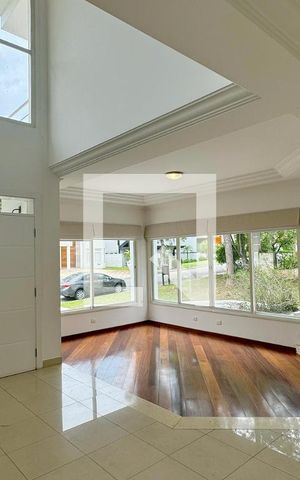 Casa de condomínio para alugar com 700m², 5 quartos e 5 vagasSala