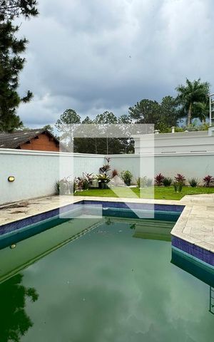 Casa de condomínio para alugar com 700m², 5 quartos e 5 vagasPiscina