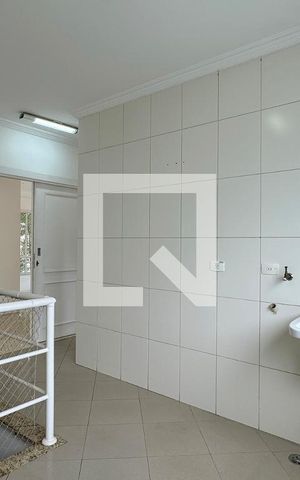 Casa de condomínio para alugar com 700m², 5 quartos e 5 vagasÁrea de Serviço