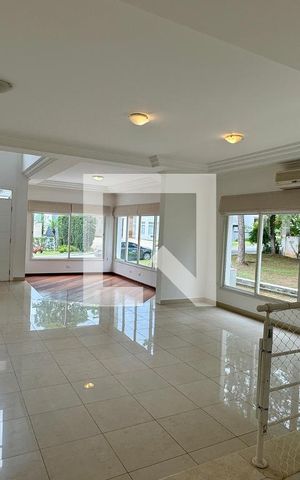 Casa de condomínio para alugar com 700m², 5 quartos e 5 vagasSala