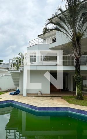 Casa de condomínio para alugar com 700m², 5 quartos e 5 vagasPiscina