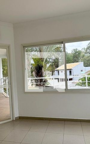 Casa de condomínio para alugar com 700m², 5 quartos e 5 vagasCopa