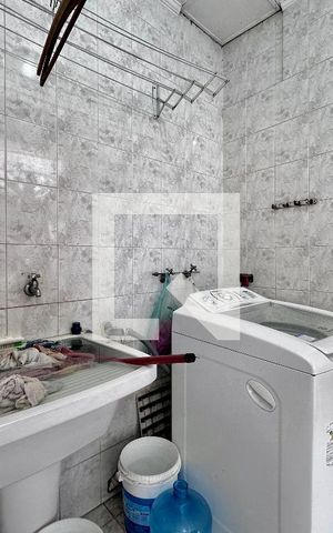 Casa à venda com 290m², 4 quartos e 2 vagas Casa à venda com 290m², 4 quartos e 2 vagasÁrea de Serviço