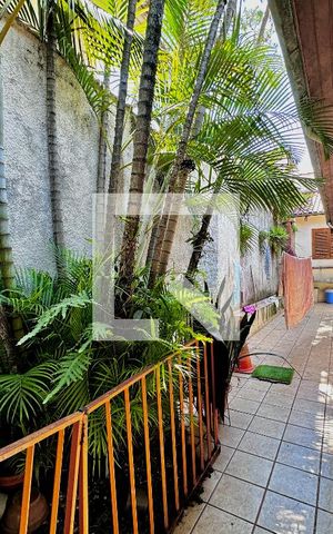 Casa à venda com 290m², 4 quartos e 2 vagas Casa à venda com 290m², 4 quartos e 2 vagasQuintal