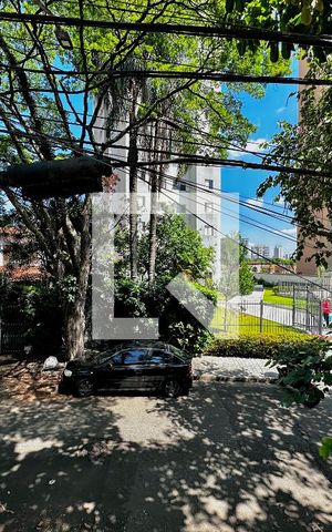 Casa à venda com 290m², 4 quartos e 2 vagas Casa à venda com 290m², 4 quartos e 2 vagasVista