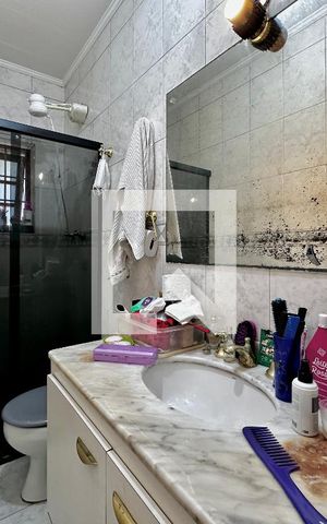Casa à venda com 290m², 4 quartos e 2 vagas Casa à venda com 290m², 4 quartos e 2 vagasBanheiro Suíte 1