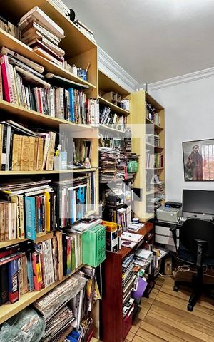 Casa à venda com 290m², 4 quartos e 2 vagas Casa à venda com 290m², 4 quartos e 2 vagasQuarto 4