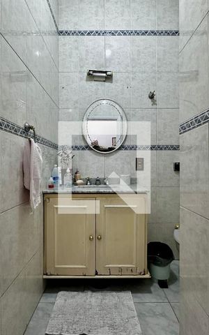 Casa à venda com 290m², 4 quartos e 2 vagas Casa à venda com 290m², 4 quartos e 2 vagasBanheiro Social