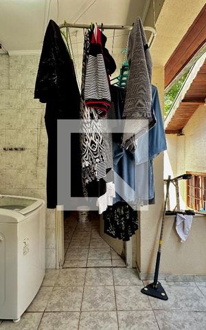 Casa à venda com 290m², 4 quartos e 2 vagas Casa à venda com 290m², 4 quartos e 2 vagasÁrea de Serviço