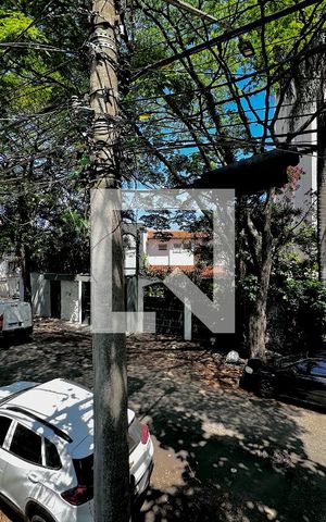 Casa à venda com 290m², 4 quartos e 2 vagas Casa à venda com 290m², 4 quartos e 2 vagasVista