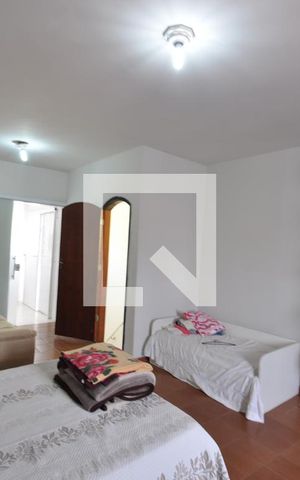 Casa à venda com 180m², 3 quartos e 2 vagasQuarto Suíte