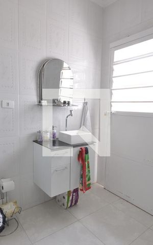 Casa à venda com 180m², 3 quartos e 2 vagasBanheiro do Quarto Suíte