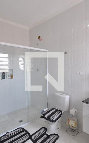 Casa à venda com 180m², 3 quartos e 2 vagasBanheiro do Quarto Suíte