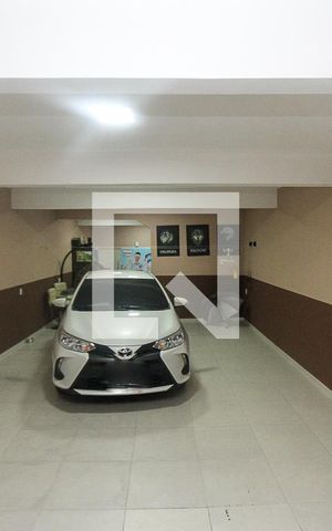 Casa à venda com 235m², 3 quartos e 6 vagas Casa à venda com 235m², 3 quartos e 6 vagasGaragem