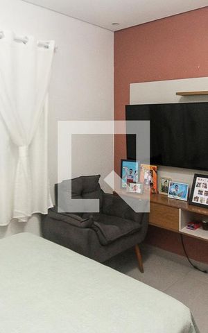 Casa à venda com 235m², 3 quartos e 6 vagas Casa à venda com 235m², 3 quartos e 6 vagasQuarto