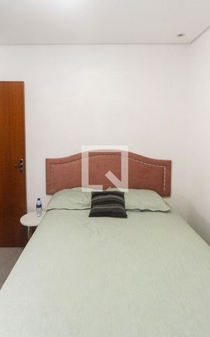 Casa à venda com 235m², 3 quartos e 6 vagas Casa à venda com 235m², 3 quartos e 6 vagasQuarto