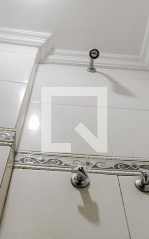 Apartamento à venda com 140m², 3 quartos e sem vaga Apartamento à venda com 140m², 3 quartos e sem vagaBanheiro de Serviço