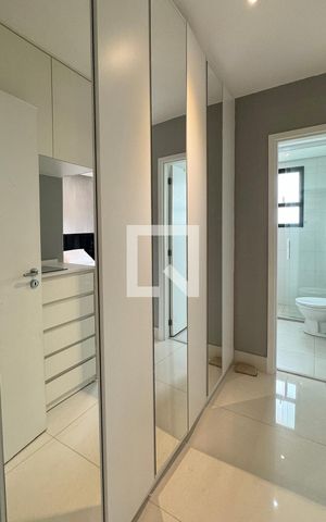 Apartamento à venda com 116m², 3 quartos e 2 vagasCloset da suíte 1