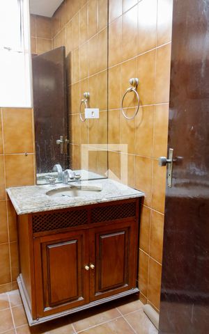 Casa para alugar com 200m², 3 quartos e 2 vagas Casa para alugar com 200m², 3 quartos e 2 vagasBanheiro