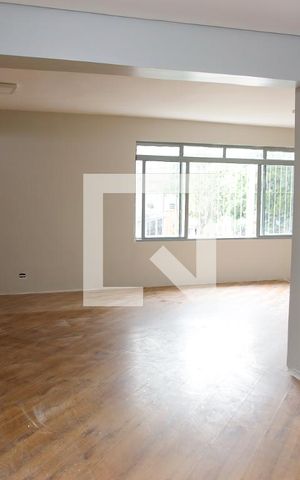 Casa para alugar com 200m², 3 quartos e 2 vagas Casa para alugar com 200m², 3 quartos e 2 vagassala