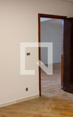 Casa para alugar com 200m², 3 quartos e 2 vagas Casa para alugar com 200m², 3 quartos e 2 vagasQuarto 1