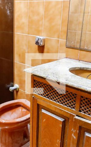 Casa para alugar com 200m², 3 quartos e 2 vagas Casa para alugar com 200m², 3 quartos e 2 vagasBanheiro 2