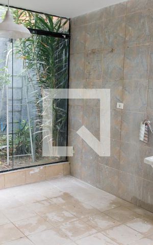 Casa para alugar com 200m², 3 quartos e 2 vagas Casa para alugar com 200m², 3 quartos e 2 vagasLavanderia