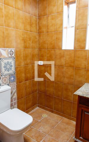 Casa para alugar com 200m², 3 quartos e 2 vagas Casa para alugar com 200m², 3 quartos e 2 vagasBanheiro