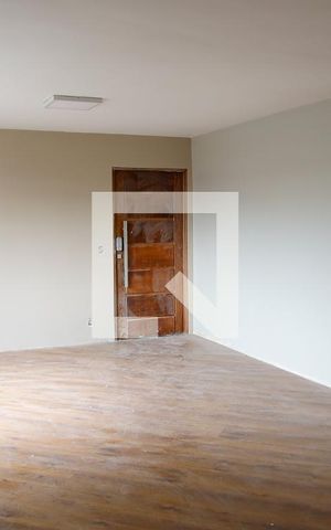 Casa para alugar com 200m², 3 quartos e 2 vagas Casa para alugar com 200m², 3 quartos e 2 vagassala