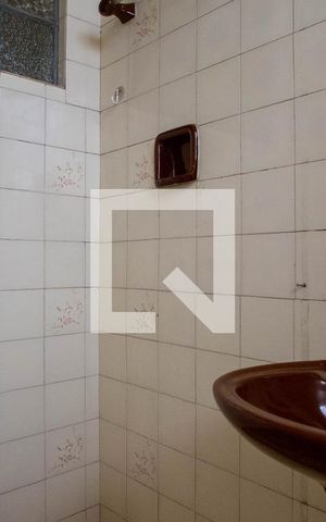 Casa à venda com 220m², 2 quartos e 2 vagas Casa à venda com 220m², 2 quartos e 2 vagasBanheiro 2