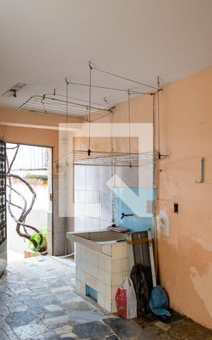Casa à venda com 220m², 2 quartos e 2 vagas Casa à venda com 220m², 2 quartos e 2 vagasÁrea externa
