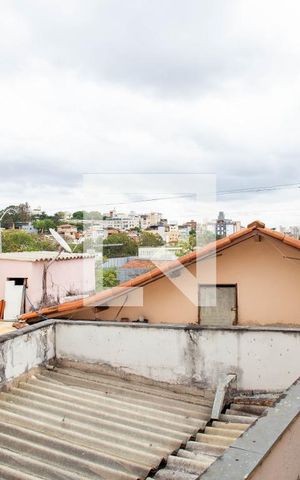 Casa à venda com 220m², 2 quartos e 2 vagas Casa à venda com 220m², 2 quartos e 2 vagasÁrea externa
