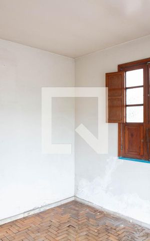 Casa à venda com 220m², 2 quartos e 2 vagas Casa à venda com 220m², 2 quartos e 2 vagasSala