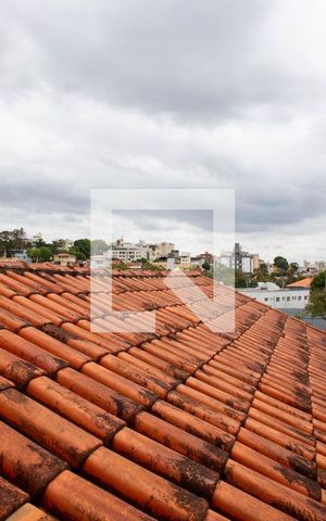 Casa à venda com 220m², 2 quartos e 2 vagas Casa à venda com 220m², 2 quartos e 2 vagasÁrea externa