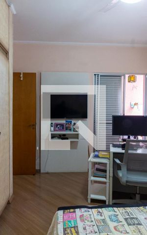 Casa à venda com 170m², 2 quartos e 2 vagas Casa à venda com 170m², 2 quartos e 2 vagasQuarto 2