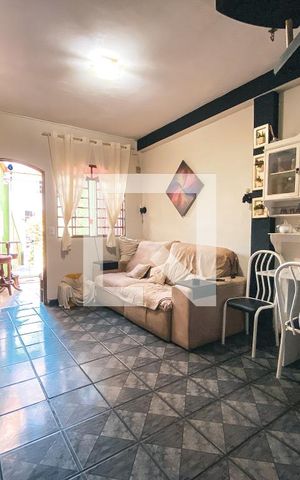 Casa à venda com 200m², 6 quartos e 3 vagasSala