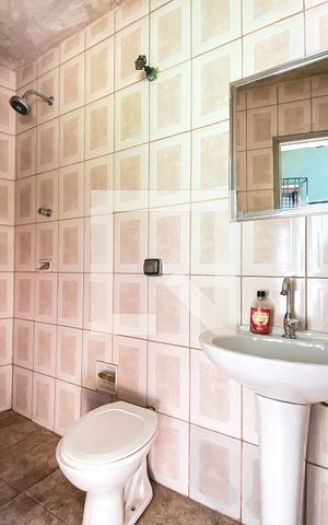 Casa à venda com 200m², 6 quartos e 3 vagasBanheiro 4