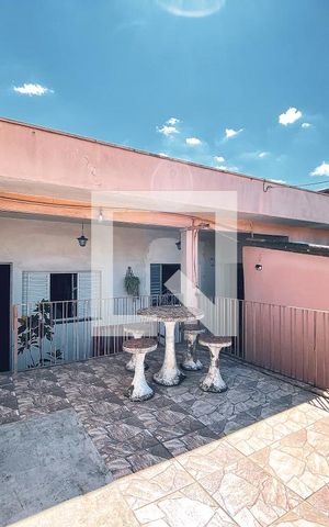 Casa à venda com 200m², 6 quartos e 3 vagasÁrea Externa