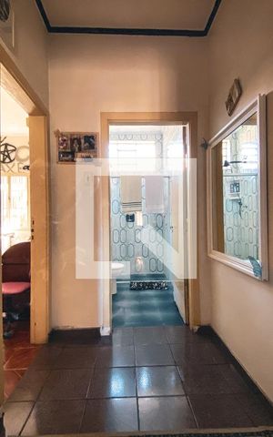 Casa à venda com 200m², 6 quartos e 3 vagasCorredor