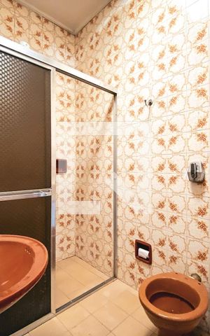 Casa à venda com 200m², 6 quartos e 3 vagasBanheiro 5