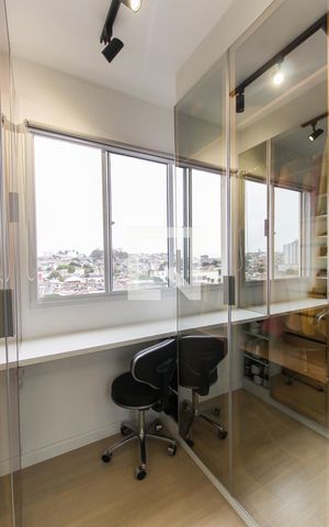 Apartamento à venda com 32m², 2 quartos e 1 vaga Apartamento à venda com 32m², 2 quartos e 1 vagaCloset