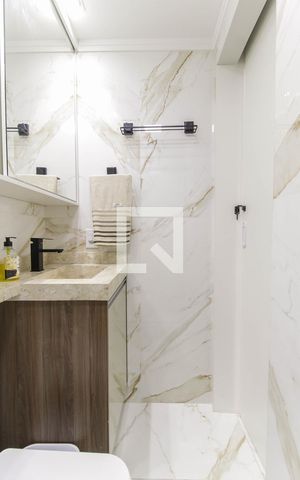 Apartamento à venda com 32m², 2 quartos e 1 vaga Apartamento à venda com 32m², 2 quartos e 1 vagaBanheiro